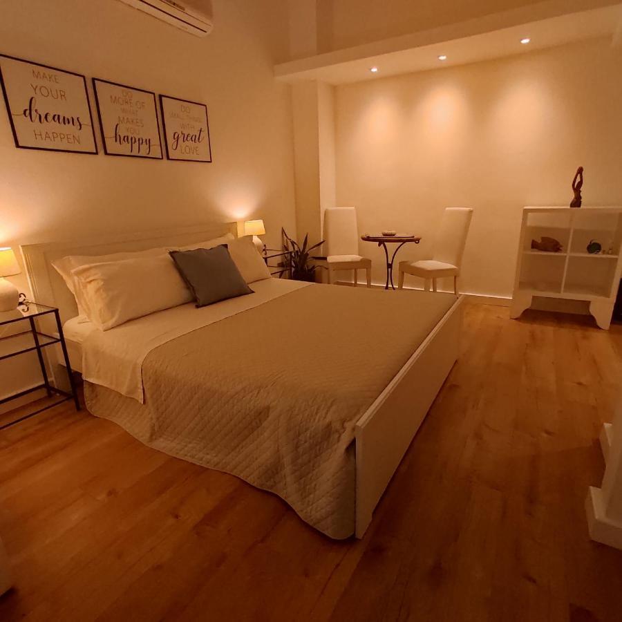 Krly Exclusive Rooms 卡利亚里 外观 照片