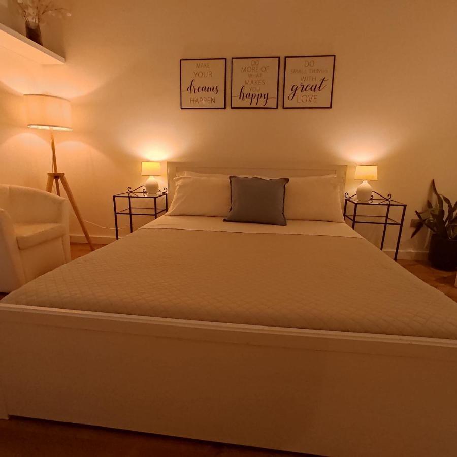 Krly Exclusive Rooms 卡利亚里 外观 照片