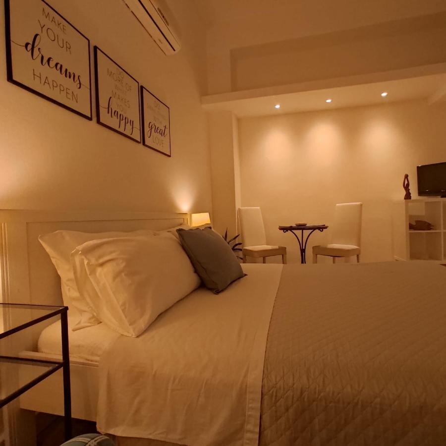 Krly Exclusive Rooms 卡利亚里 外观 照片