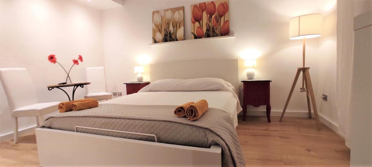 Krly Exclusive Rooms 卡利亚里 外观 照片