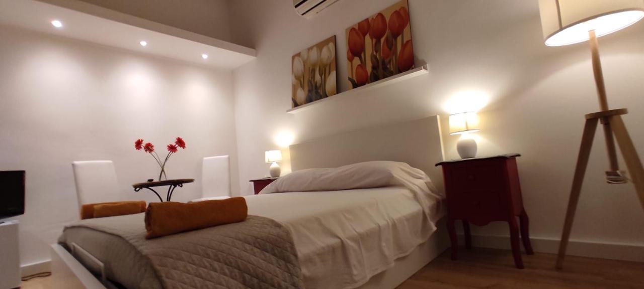 Krly Exclusive Rooms 卡利亚里 外观 照片