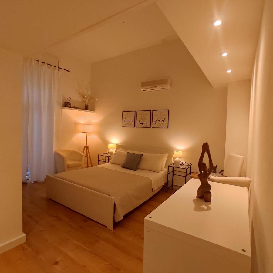 Krly Exclusive Rooms 卡利亚里 外观 照片