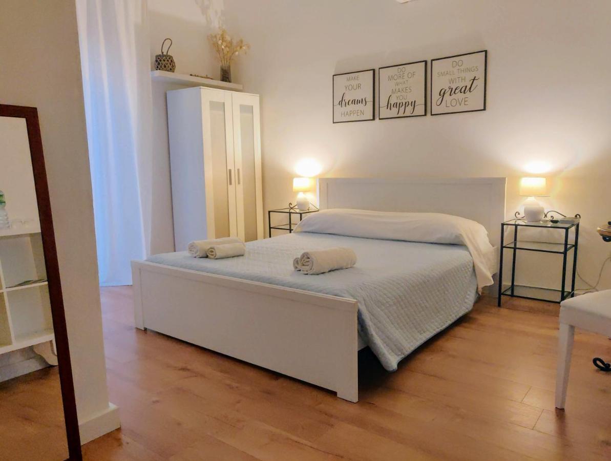 Krly Exclusive Rooms 卡利亚里 外观 照片