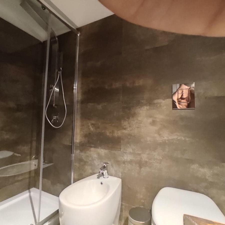 Krly Exclusive Rooms 卡利亚里 外观 照片