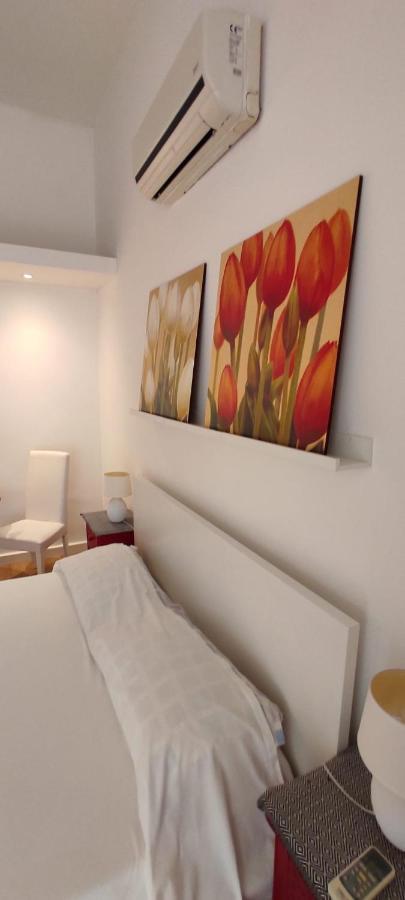 Krly Exclusive Rooms 卡利亚里 外观 照片